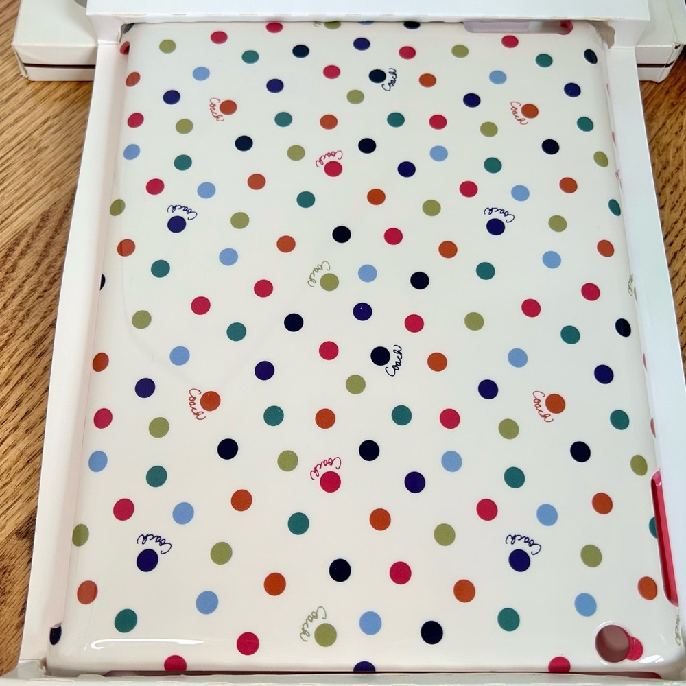 Coach Signature iPad Mini / Tablet Molded Hard Shell Case NWT - Picture 4 of 11